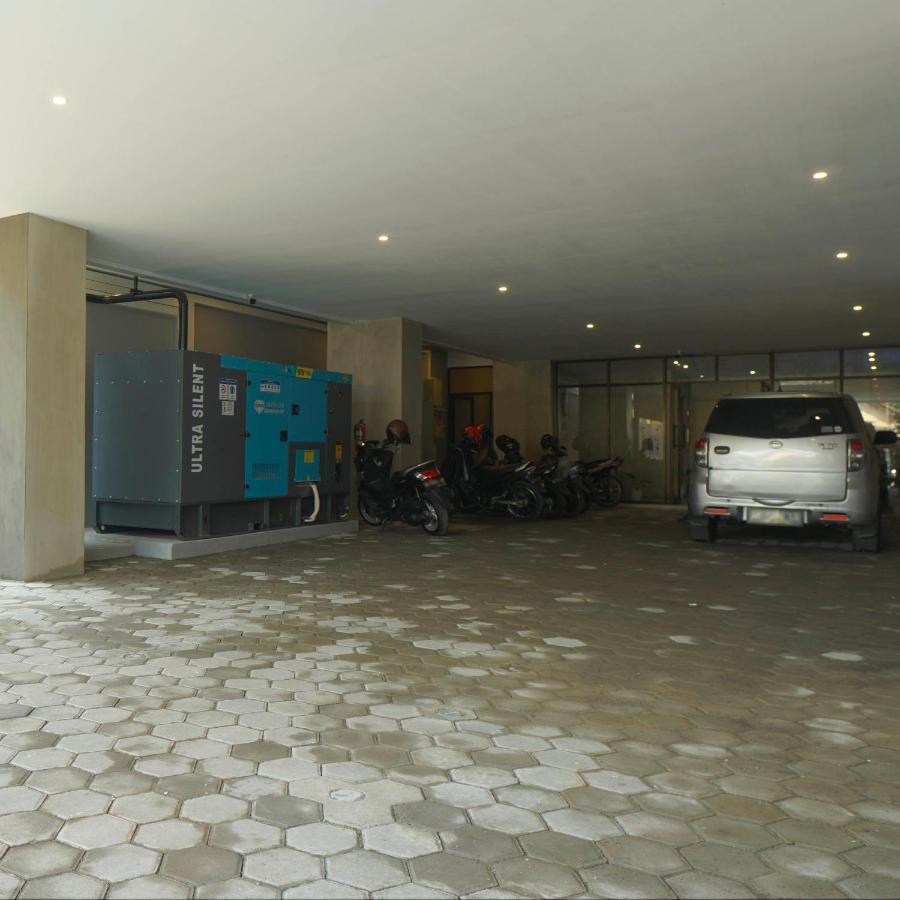 Dparagon Malioboro Джокякарта Екстериор снимка