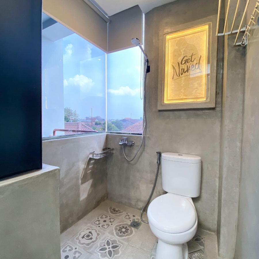 Dparagon Malioboro Джокякарта Екстериор снимка